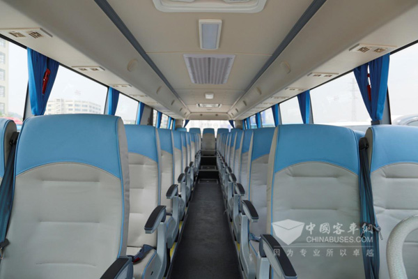 金旅客车豪华内饰