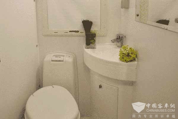 中天房车-自行式旅居车