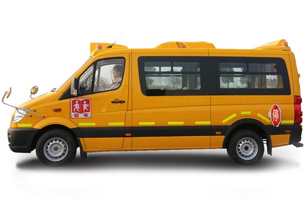 福田欧辉舰桥商务版BJ6590专用校车
