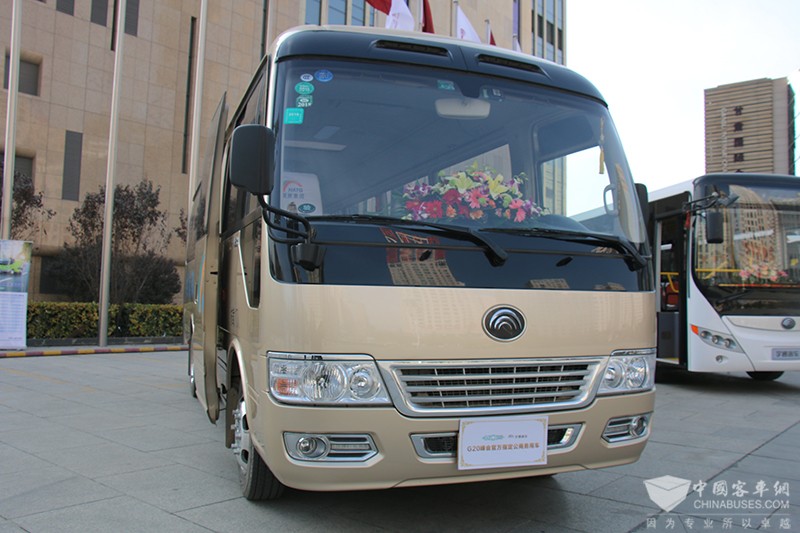 宇通T7高端商务车