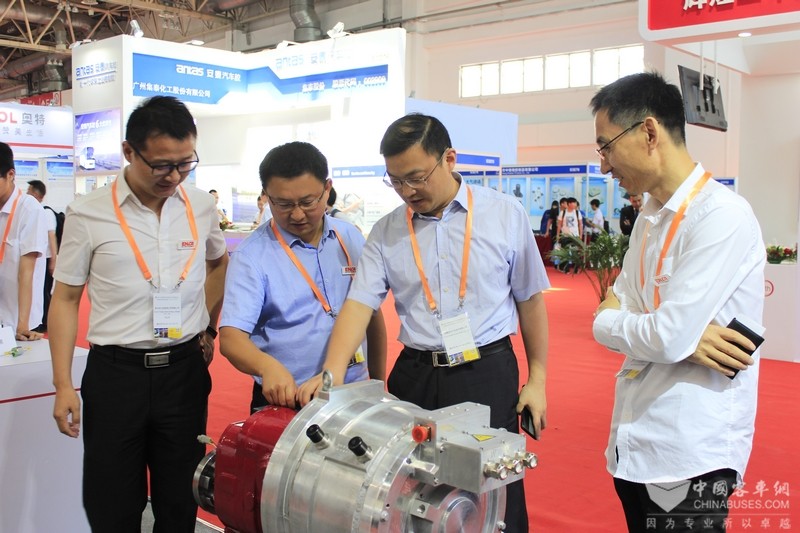 来访嘉宾 - 安凯客车_nEO_IMG