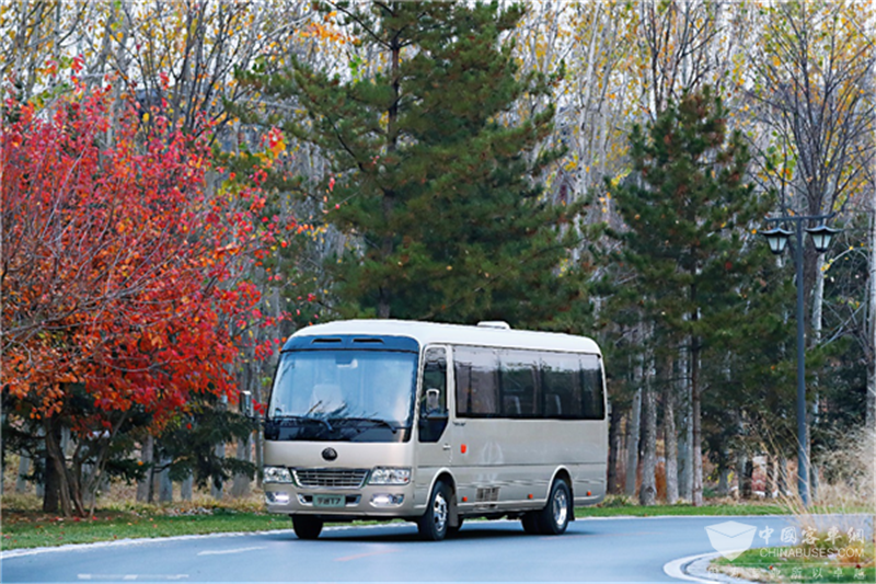 宇通T7 3.5T汽油版