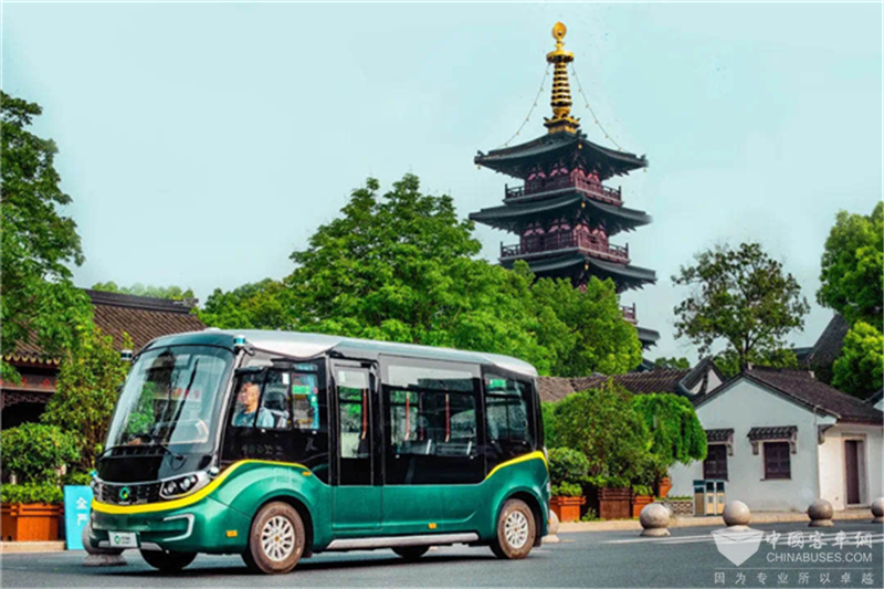 金旅星辰微循环无人巴士苏州上路