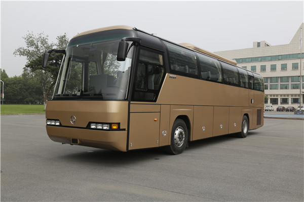 北方BFC6120L1D6豪华旅游客车（柴油国六24-54座）