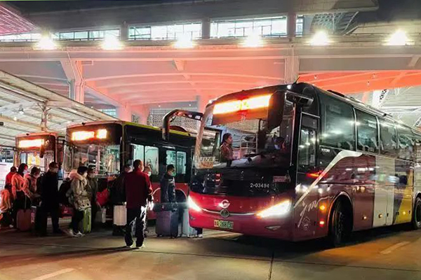 公交驾驶员市区道路行驶时 如何防止与非机动车发生事故