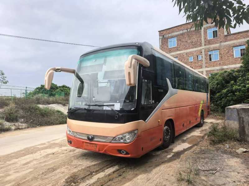 2018年1月上牌国五50座有暖气中门宇通6120旅游车