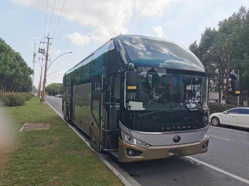 2021年10月上牌多台国六有公告50座宇通6120中空玻璃气囊车