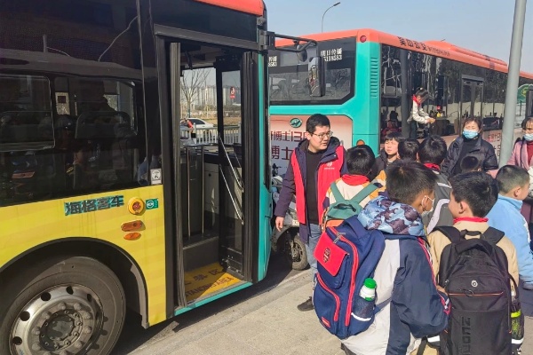 从家门口直达校门口：苏州金龙开启智慧护学新模式