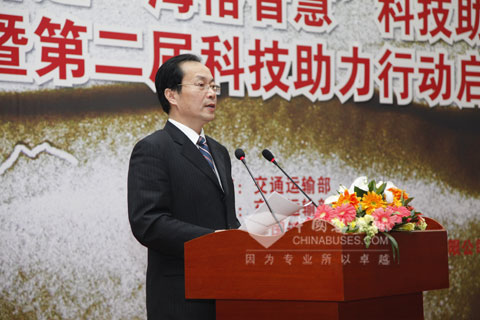 江苏省运输管理局局长汪学君代表优秀管理单位发言