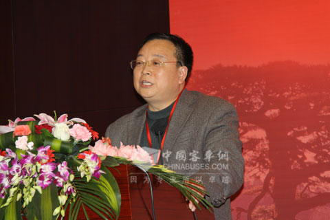 2012亚星客车“星征程 以心文本”主题巡展启程