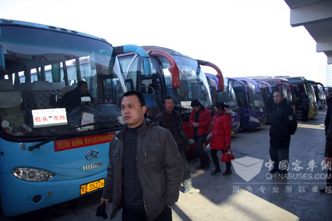 鄂尔多斯汽运集团客运站前