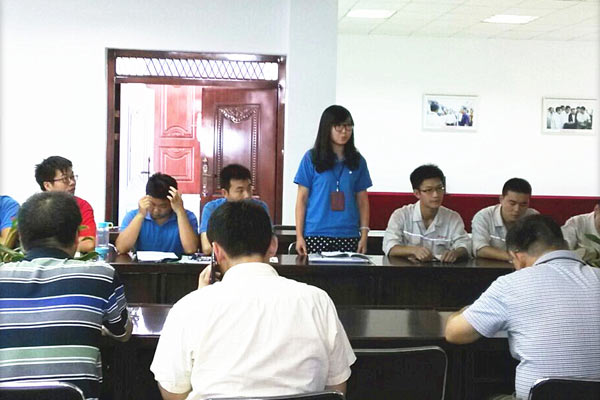 新入职大学生见面会自我介绍