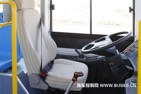 宇通ZK6825HNG2公交车（天然气国五14-22座）