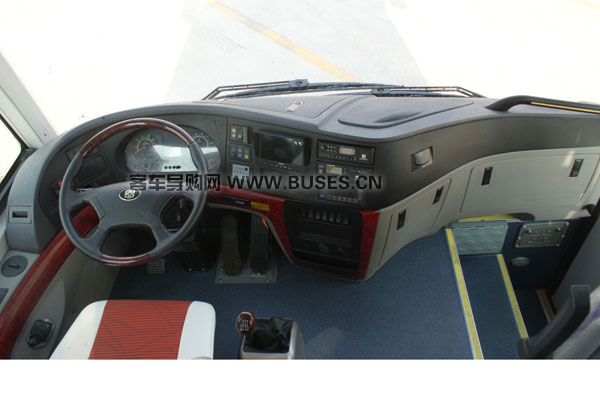 中通世腾LCK6809HN1客车（天然气国五24-34座）