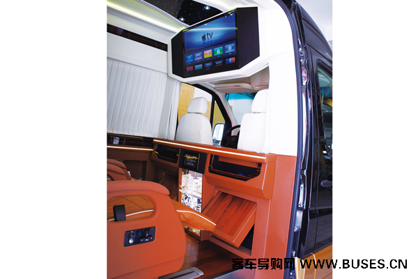 宇通ZK5049XLJ1房车（柴油国五2-6座）