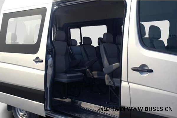 少林SLG6600EV客车（纯电动10-16座）