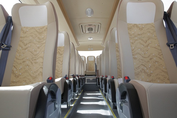 宇通ZK6906HN5E客车（天然气国五24-38座）