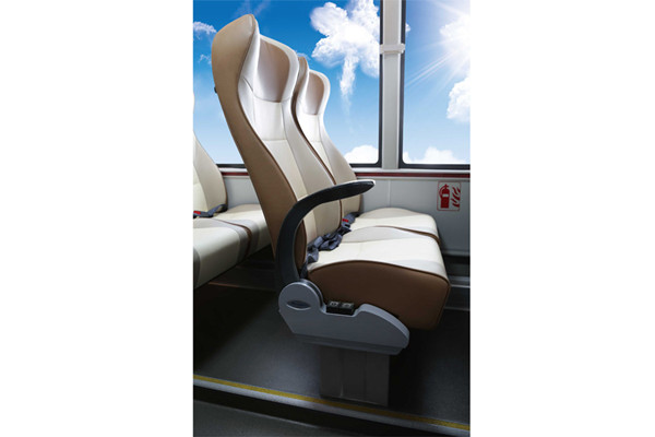 宇通ZK6122HNQ15E客车（天然气国五25-55座）