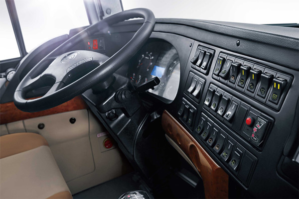 宇通ZK6122HNQ8Y客车（天然气国五25-57座）