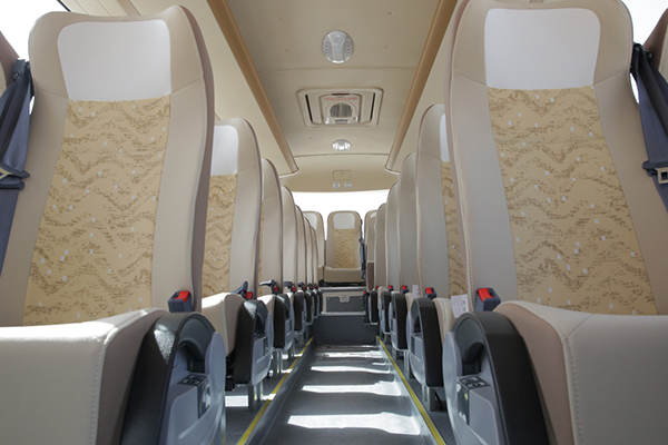 宇通ZK6876HN5E客车（天然气国五24-36座）