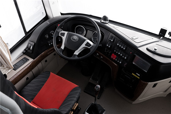 宇通ZK6120HQ5R41客车（柴油国五24-51座）