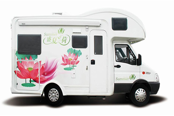 凯伦宾威ZK5045XLJ2房车（柴油国五2-6座）