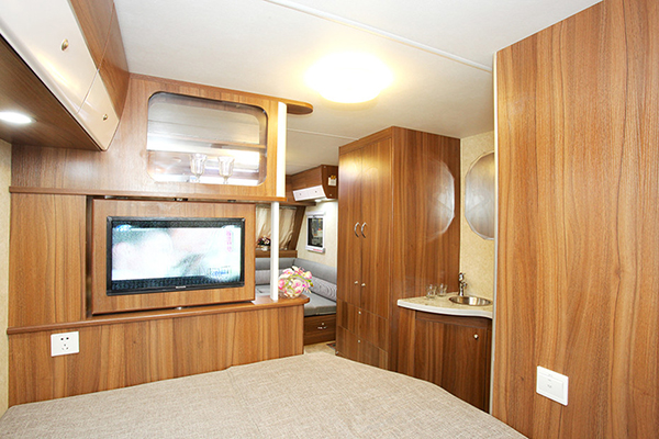 宇通ZK9020XLJ2房车（4-6座）