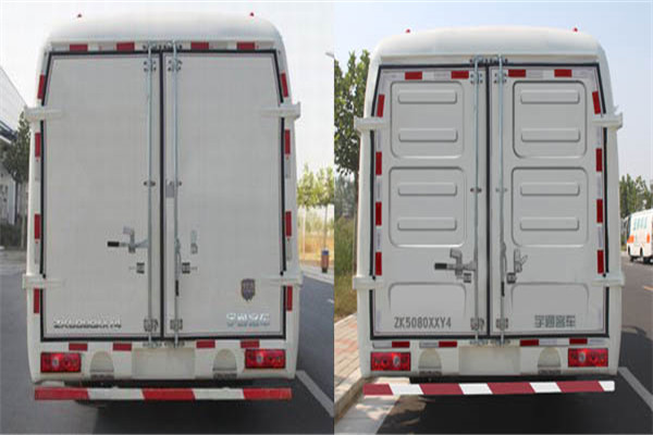 宇通ZK5080XXYN1厢式运输车（天然气国五2-6座）