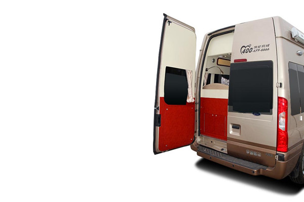 宇通ZK5040XLJ3房车（柴油国五2-6座）