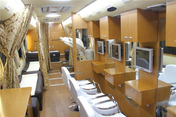 宇通ZK5180XZS5展示车（柴油国五2-9座）