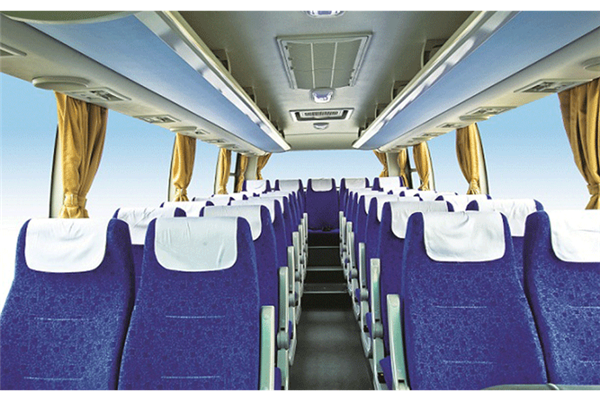 海格KLQ6796KQE51客车（柴油国五24-34座）