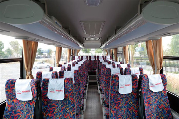 海格KLQ6882KAC50客车（天然气国五24-38座）