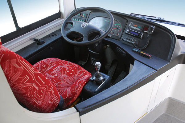 金旅XML6116J15CNS双层公交车（天然气国五32-79座）