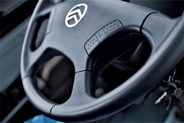 金旅XML6887J15Z客车（柴油国五24-40座）