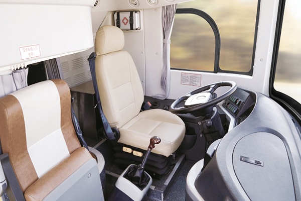 金旅XML6128J15N客车（天然气国五24-59座）