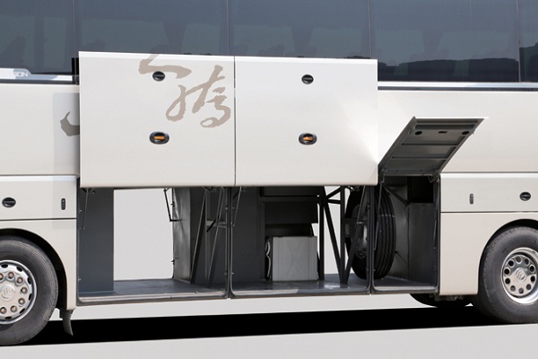 金旅XML6125J35N客车（天然气国五24-55座）