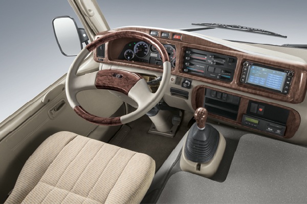 金旅XML5070XYL15医疗车（柴油国五2-9座）