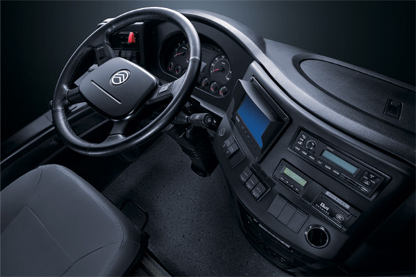 金旅XML6112J55Y客车（柴油国五24-54座）