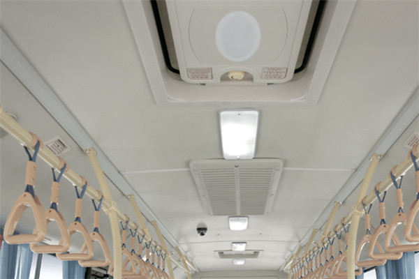 金旅XML6925J15C公交车（柴油国五17-35座）