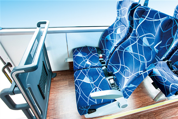 金龙XMQ6115AYD5C客车（柴油国五24-55座）