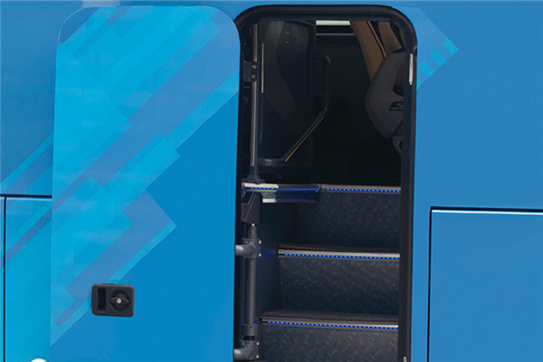 金龙XMQ6115AYD5C客车（柴油国五24-55座）