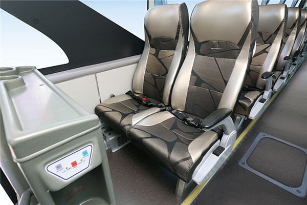 金龙XMQ6125BYN5C客车（天然气国五24-55座）