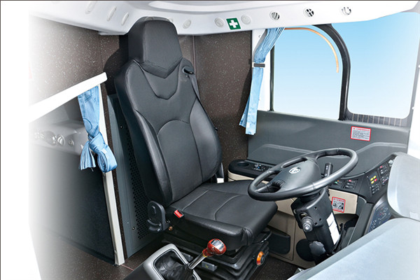 金龙XMQ6125CYD5C客车（柴油国五24-63座）