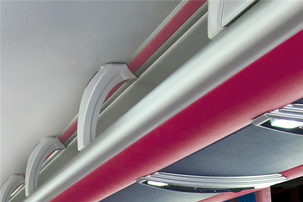 金龙XMQ6821CYD5C客车（柴油国五24-34座）