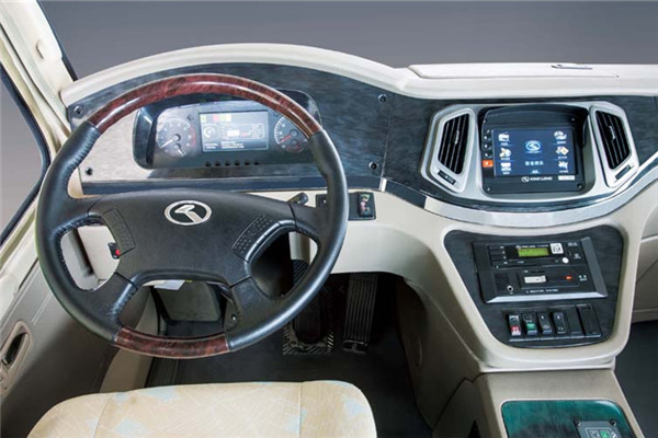 金龙XMQ6806AYBEVL1客车（纯电动24-31座）