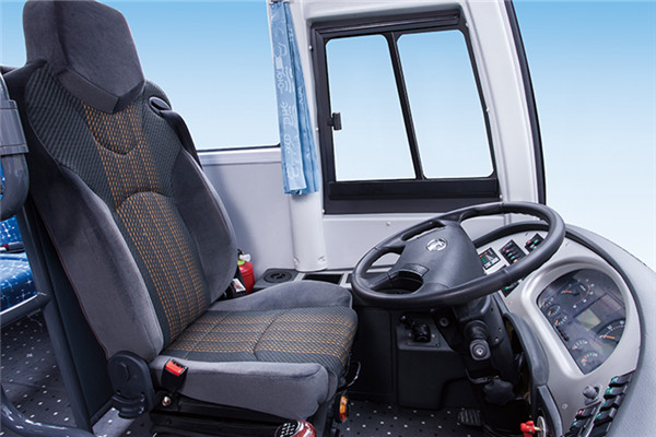 金龙XMQ6802AYN5D客车（天然气国五24-34座）