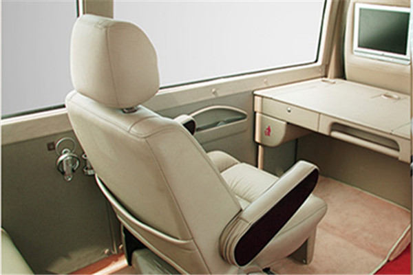 安凯HFF6700KQE4FB客车（汽油国四10-23座）