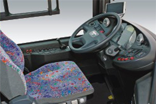 黄海DD6181B01公交车（柴油国四16-55座）