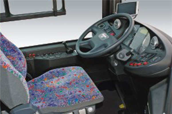 黄海DD6161B01公交车（柴油国四24-51座）