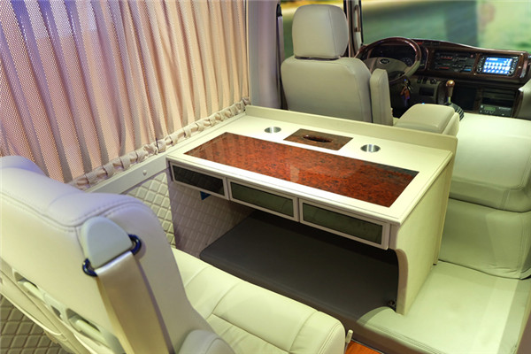 晶马JMV6705CF客车（柴油国五10-23座）